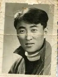 Scratched and faded vintage photo before AI photo restoration